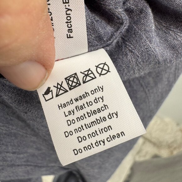 Sholdit Convertible Infinity Scarf with zipper Pocket blue gray one size - Picture 7 of 9